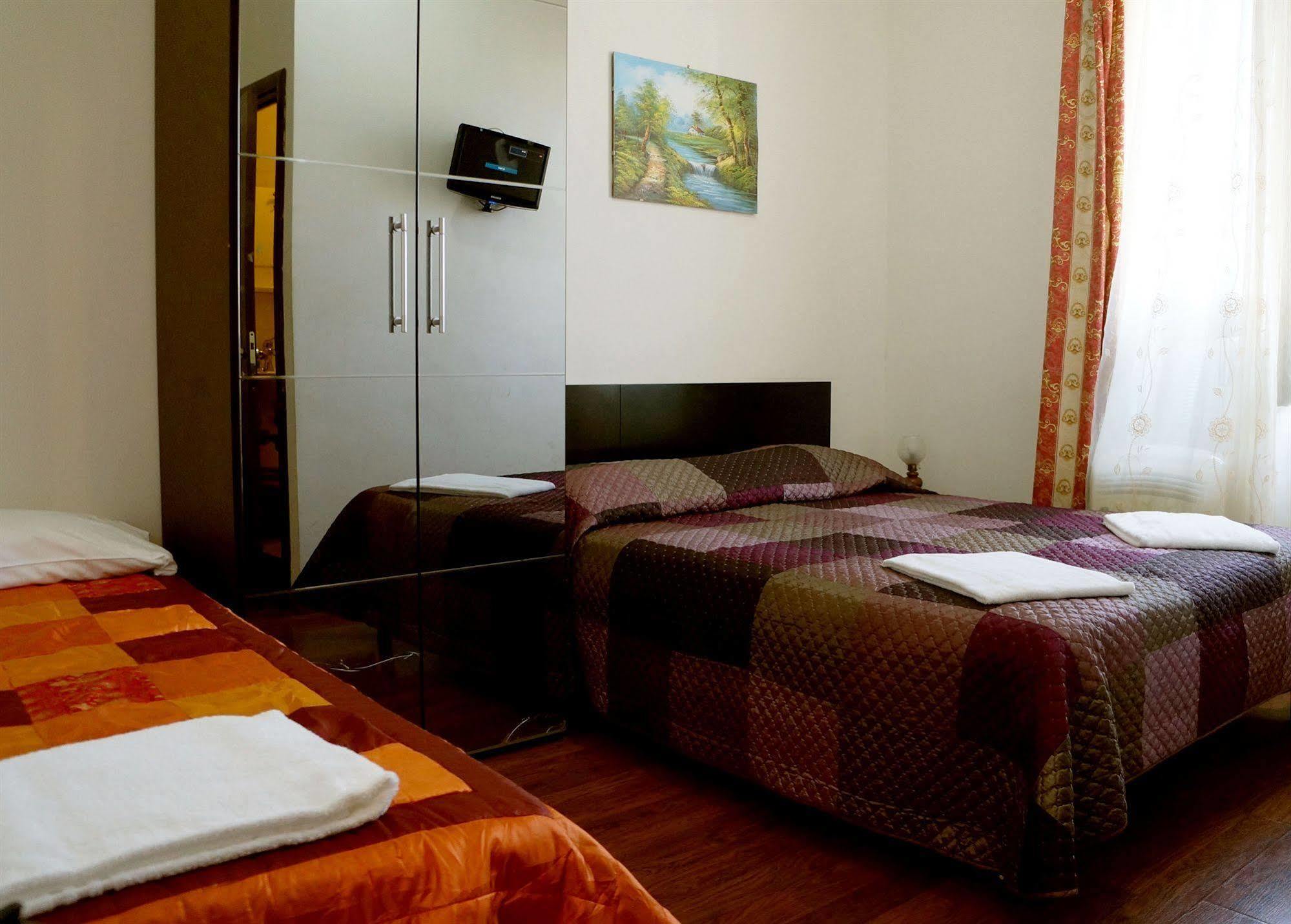 Bed and Breakfast Casa Dell'Amicizia Roma Exterior foto