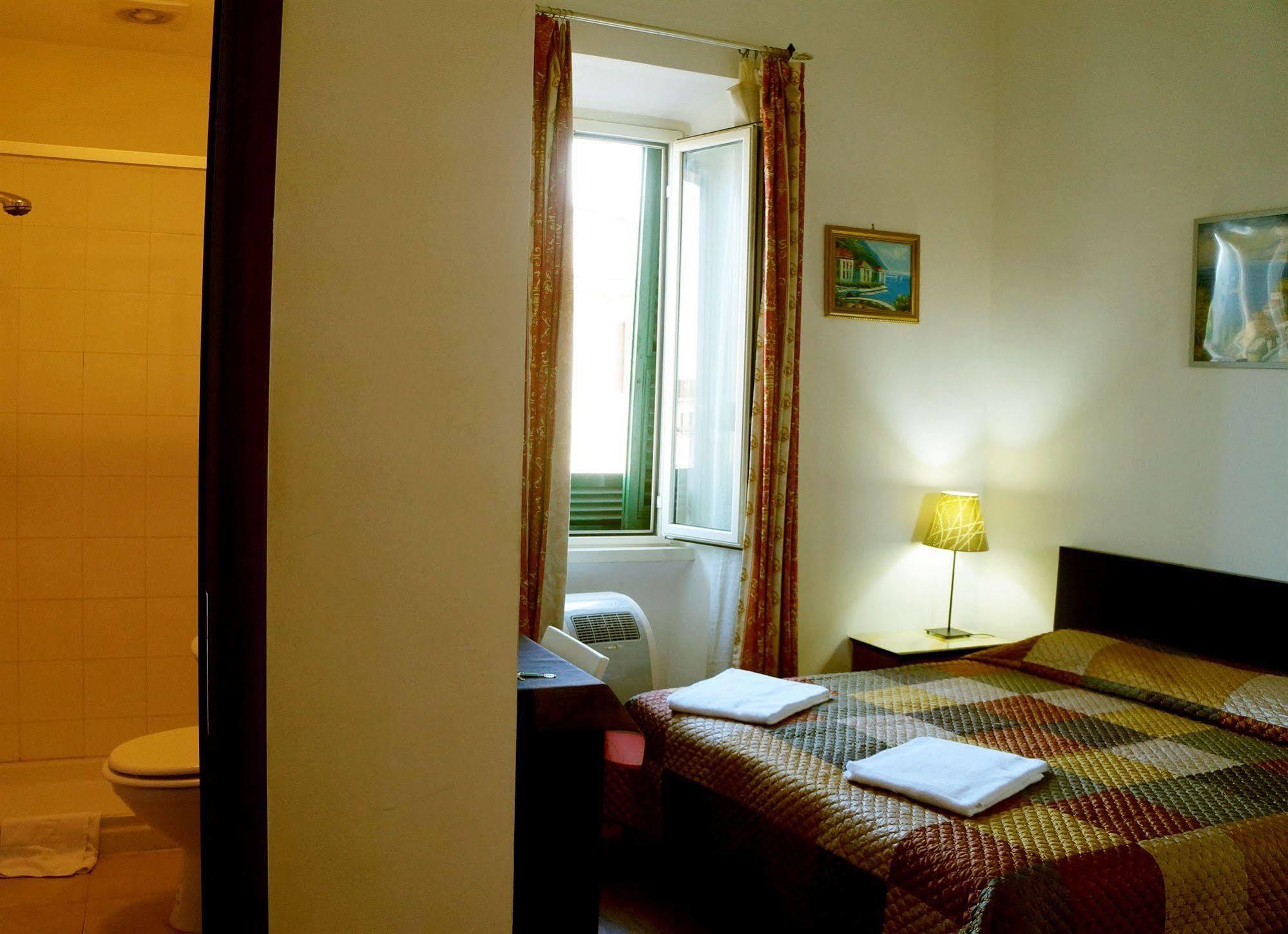 Bed and Breakfast Casa Dell'Amicizia Roma Exterior foto