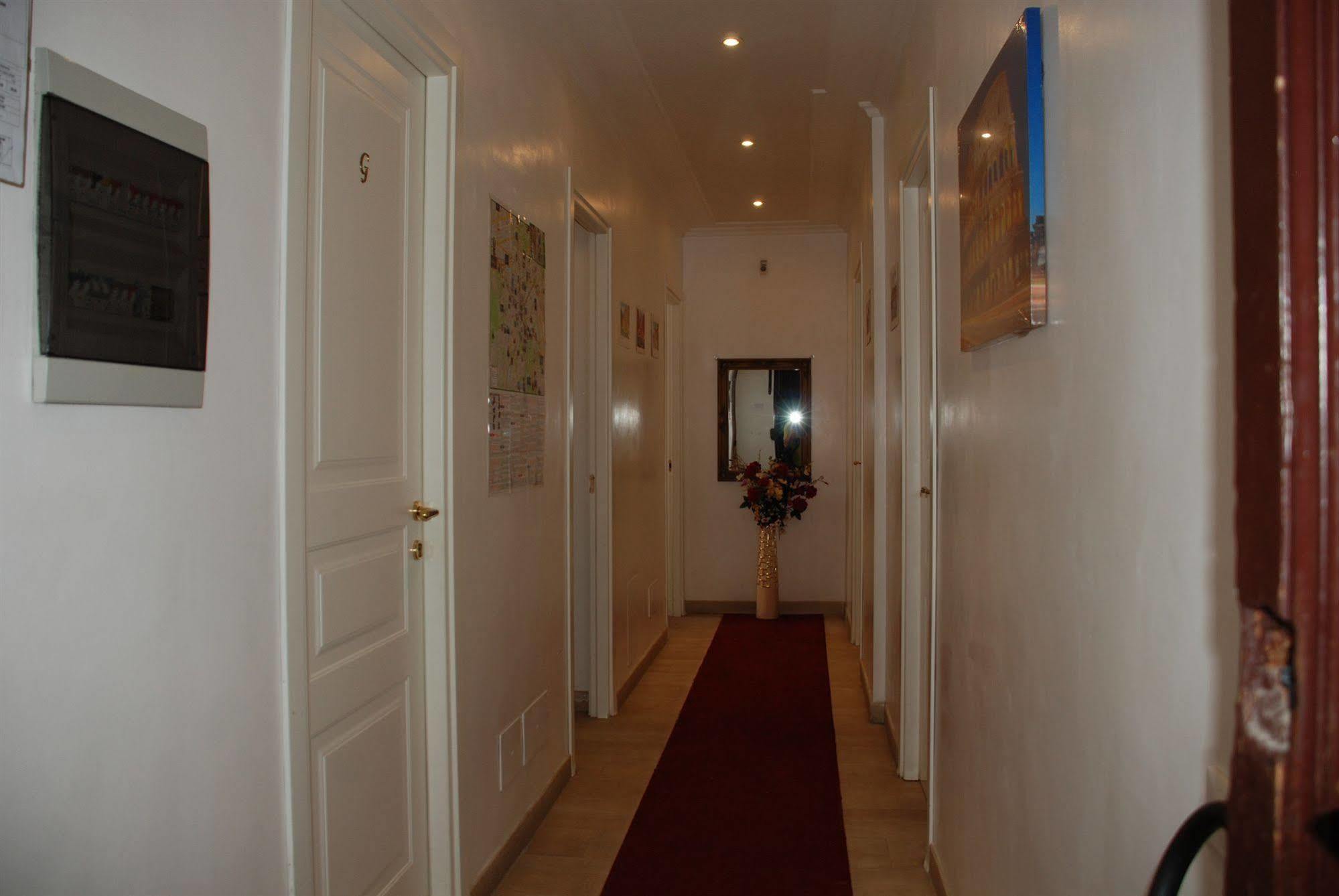 Bed and Breakfast Casa Dell'Amicizia Roma Exterior foto